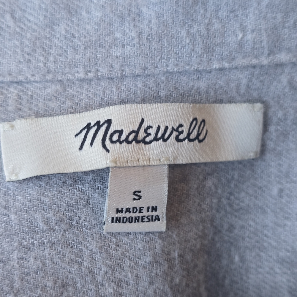 Madewell Women's Light Gray Casual Button-Down Shirt - Picture 7 of 9